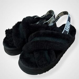 UGG BLACK FLUFFY SLIPPERS